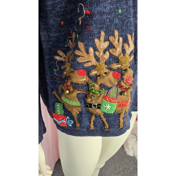Tiara International Vintage Embellished Rhinestone Reindeer Sweater Size Large - Picture 4 of 13